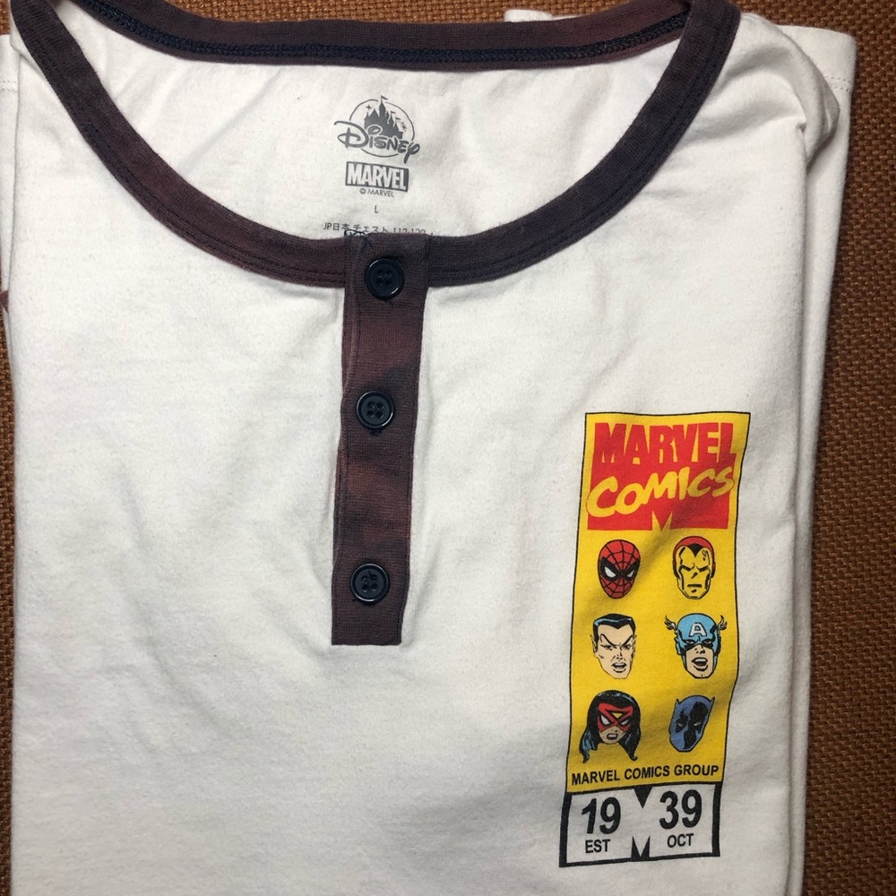 Disney Marvel Avengers Vintage Comic Graphic - Men’s L